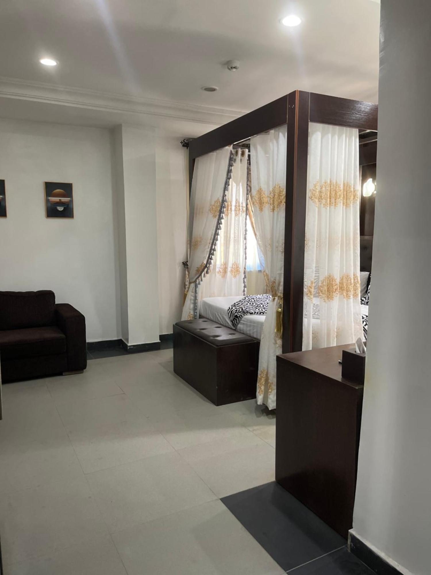 Aa Hotel And Suites Abuja Exterior photo