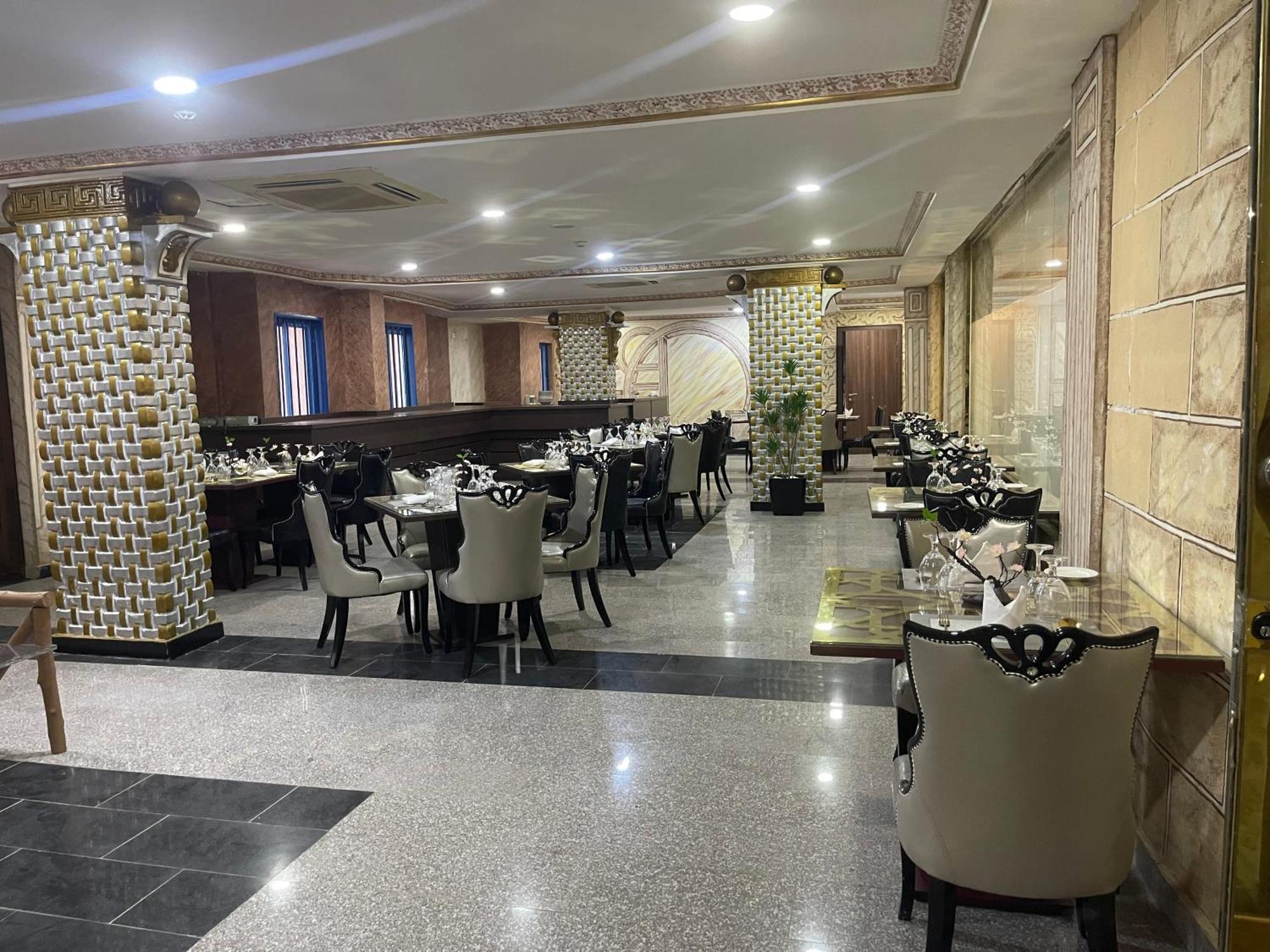 Aa Hotel And Suites Abuja Exterior photo